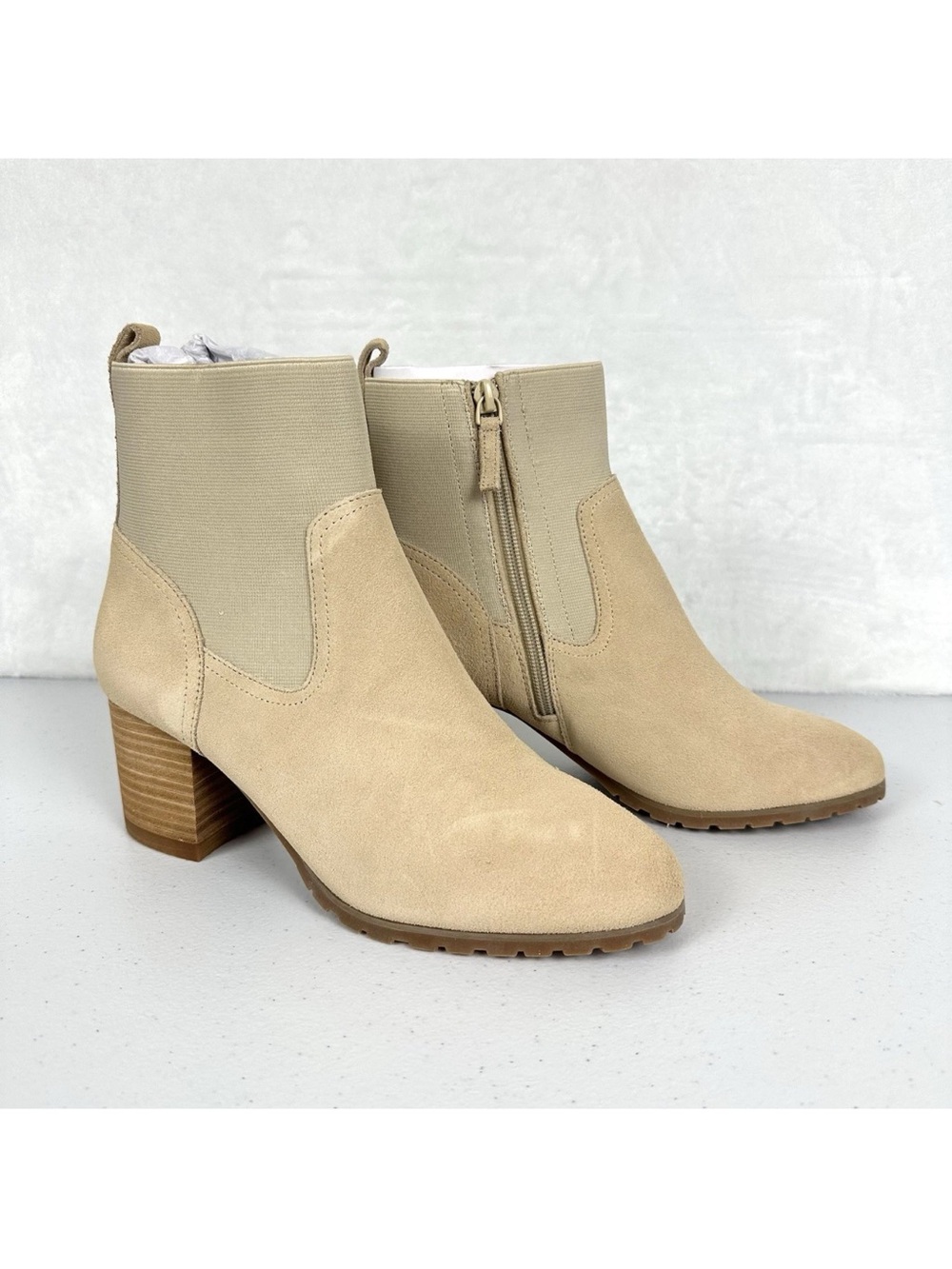 Violet & Red Women’s 8.5 M Beige Faux Suede Ankle Heel Boots Zip Stitch Fix